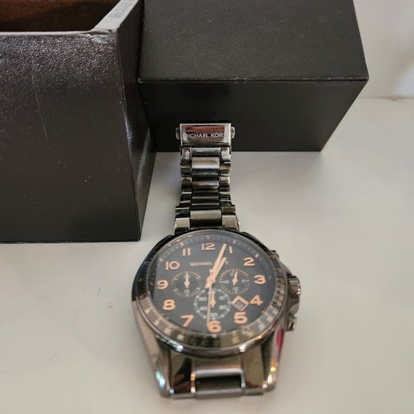 Michael Kors Chronograph Men's Watch - Picture 2 of 10